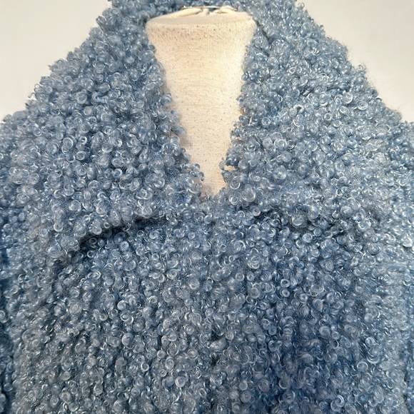 Beautiful NorthStyle blue mid length coat. Size M - Picture 5 of 5